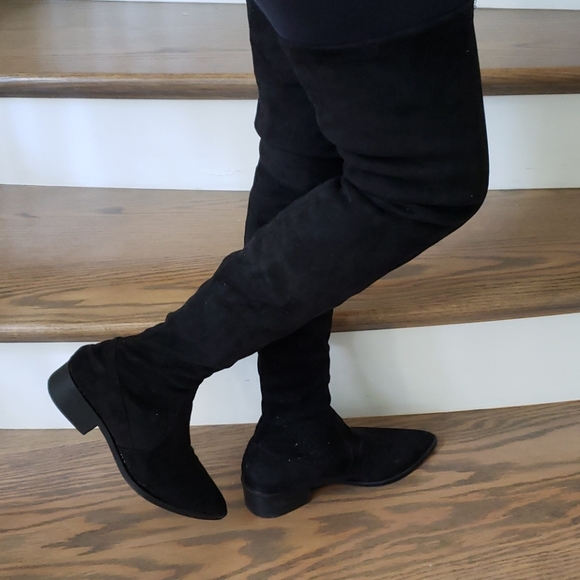 OVER THE KNEE BOOTS. - Picture 3 of 3